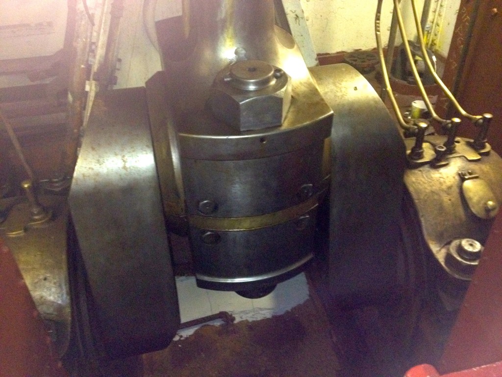 USS Olympia, Engine Room, Connecting Rod to Crank Shaft